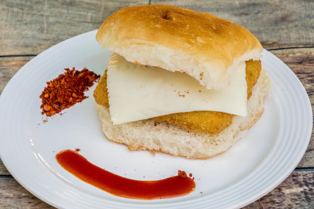 Double cheese vada pav